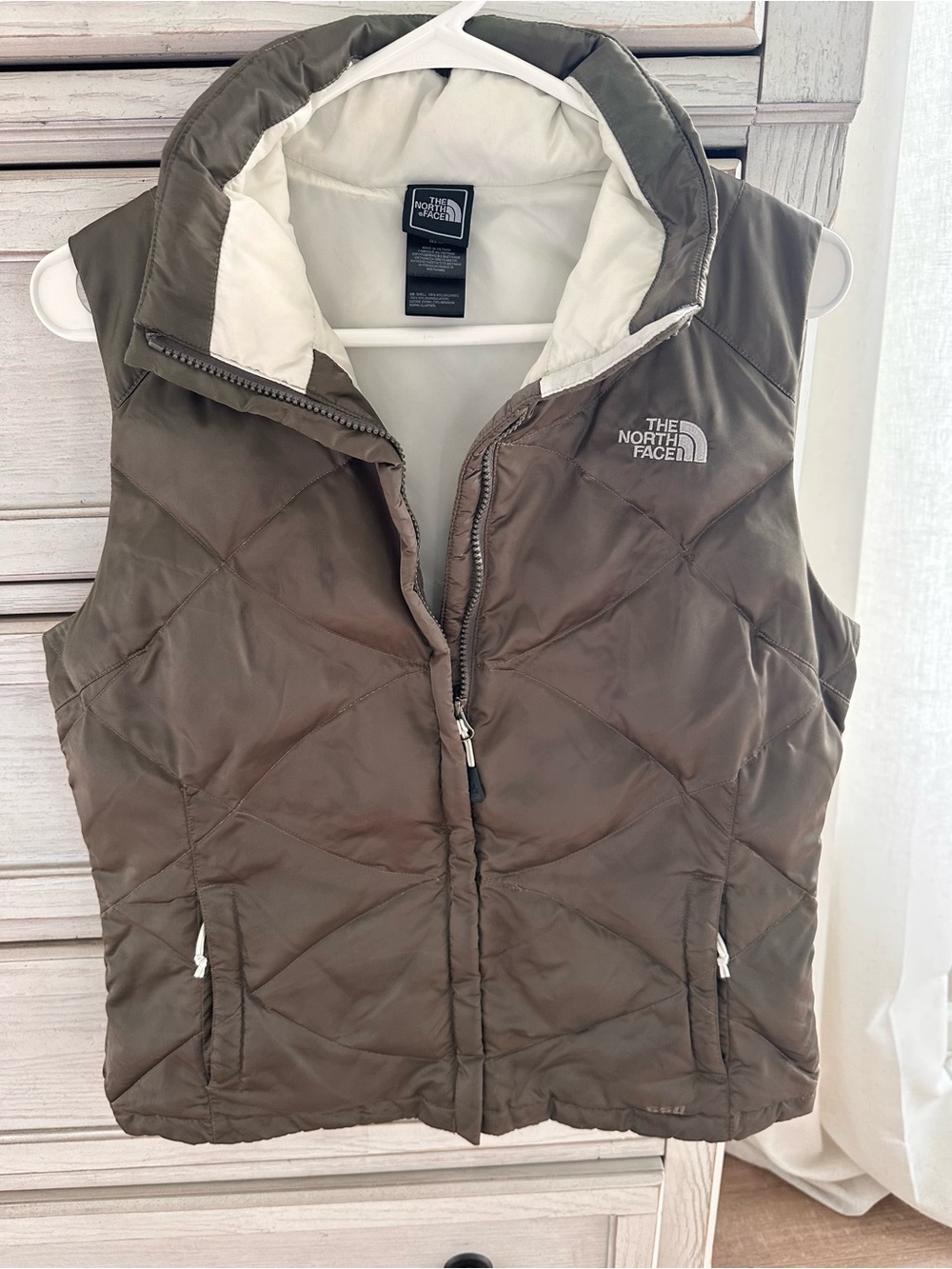The North Face Women's 550 Goose Down Puffer Vest- Olive Green